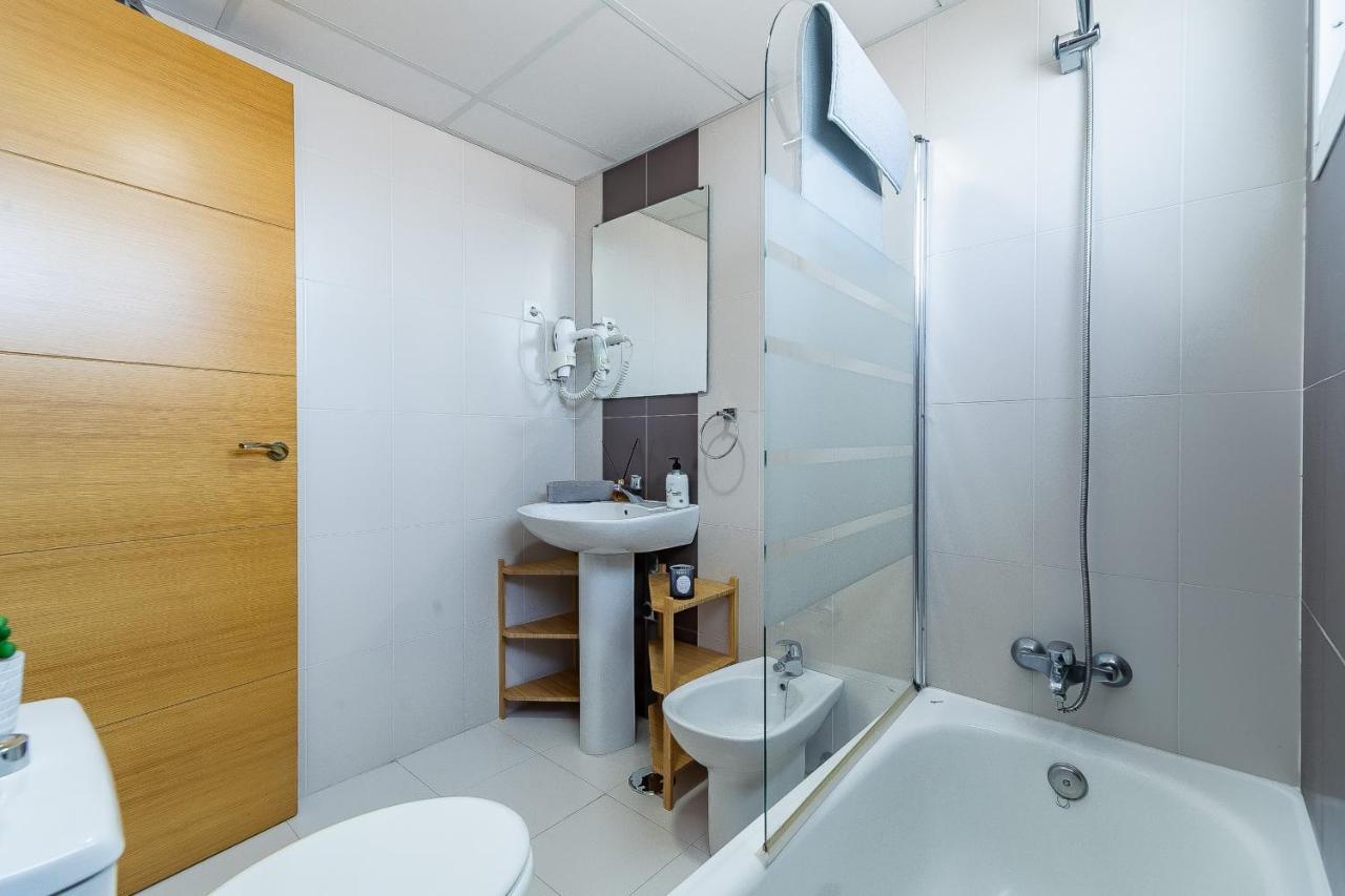 Modern Beach Apartment Valparaiso With Parking Málaga Esterno foto